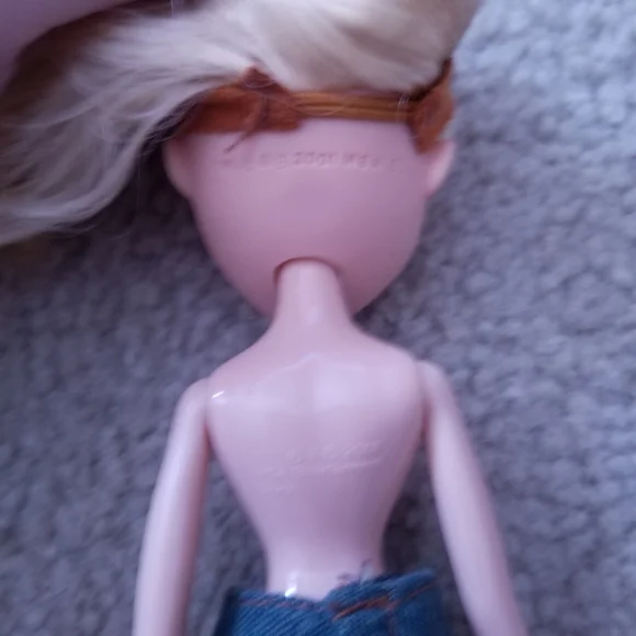 2003 Classic Strut It Cloe Bratz Doll - Picture 6 of 8
